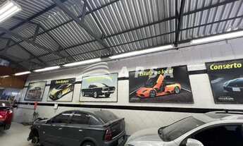 Imagem 2: NA MOVIMENTADA RUA DO CATETE, SURGE UMA LOJA EXCEPCIONAL QUE COMBINA VISIBILIDADE, ESPAÇO