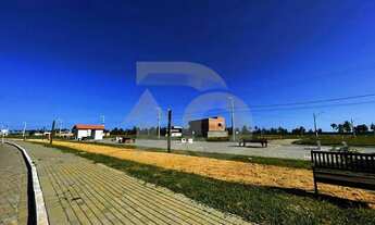 Imagem 7: Casa de 130m² no Condomínio Villaredo com 3 Quartos, 3 Banheiros e 2 Garagens