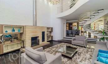 Imagem 4: Casa à venda em Vila Jardim com 480 m², 5 quartos, 3 suítes, 4 vagas