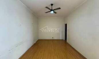 Imagem 3: Excelente apartamento quarto e sala andar alto colado ao metrô do Largo do Machado!