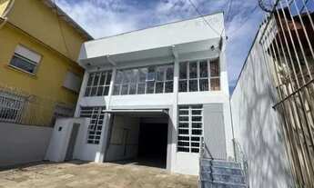 Imagem 2: Excelente Pavilhão na Azenha - Ideal para Vendas de Salvados ou Grandes Negócios!