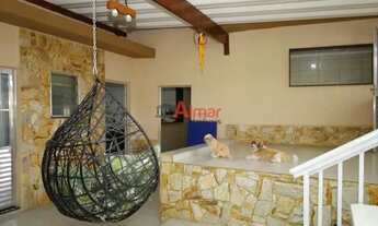 Imagem 2: OPORTUNIDADE DE INVESTIMENTO COM 4 CASAS NA VILA NORMA