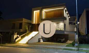 Imagem 2: Casa Exclusiva com 4 Suítes + escritório reversível, Piscina com Spa e Tecnologia Integrad