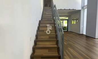 Imagem 3: Lindo Sobrado para locação de Alto Padrão no Condomínio Reserva da Serra 3 Suítes em Esti