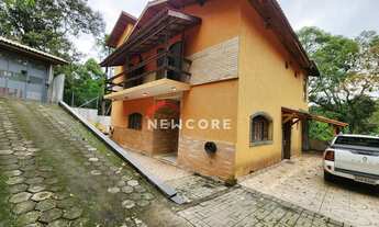 Imagem: Casa de condomínio em Rua Kiri - Serra