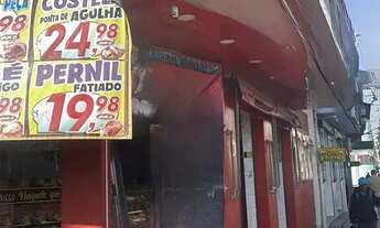 Imagem: Açougue de esquina em Santo André. Ref