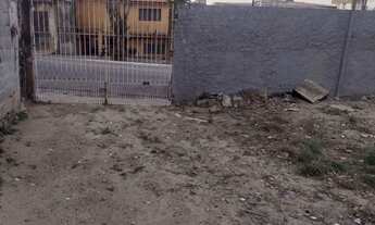 Imagem 5: Terreno de 500m2 com pequena casa antiga, excelente localização, próximo a comércios