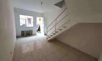 Imagem: Casa Duplex, com 2 Quartos, Segura dentro