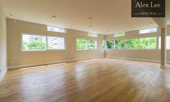 Imagem 2: Reformado em Higienópolis com muita luminosidade natural