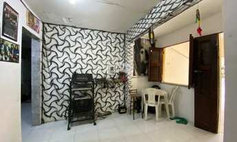 Imagem 2: Casa para venda possui 108 metros no bairro Montese