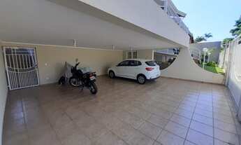 Imagem 3: Vende-se linda casa em bairro nobre - na Vila Petrópolis em Atibaia - SP