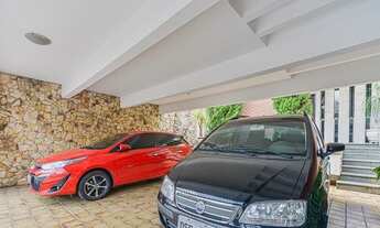 Imagem 2: Sobrado para venda tem 240 metros quadrados com 4 quartos em Bosque da Saúde - São Paulo