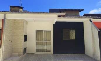 Imagem: Alugo casa com 2 quartos em Guaratuba