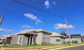 Imagem 2: Belíssima Casa à venda no Condomínio Recanto do Lago, com 3 suítes