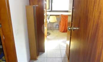 Imagem 5: More próximo da estação do metrô Fradique Coutinho