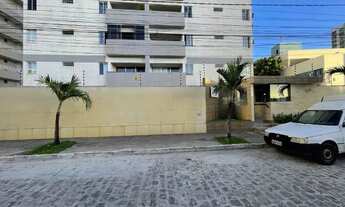 Imagem 2: Tres quartos, no jardim Oceania