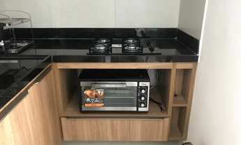 Imagem 5: Apartamento mobiliado e projetado com 02 quartos, varanda, beira mar Jardim Oceania