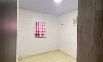 Imagem 4: Casa para venda possui 90 metros quadrados com 2 quartos em Flores - Manaus - AM