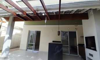 Imagem 4: Linda casa com quintal à venda no Nature 2