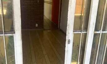 Imagem: Casa para alugar rua pública. Estudante