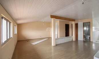 Imagem 7: Sobrado 5 quartos na CIC; 3 Banheiros; Comércio com 3 Banheiros; Amplo estácionamento