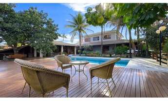 Imagem 2: Casa de Alto Padrão com Piscina Aquecida e Área Gourmet Quadra 04 Park Way