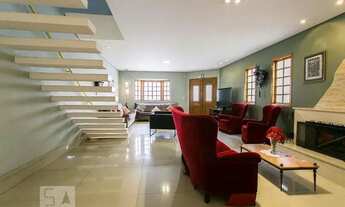 Imagem 2: Casa à Venda - Belém, 5 Quartos, 75 m2