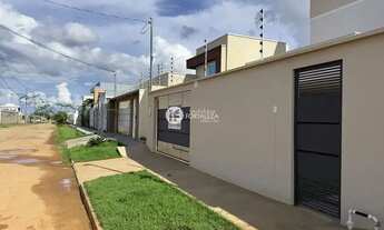 Imagem 2: Sobrado para venda tem 172 metros quadrados com 2 quartos em Portal da Amazônia - Rio Bran