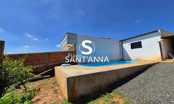 Imagem: Chácara 1.000 m² com casa e piscina em