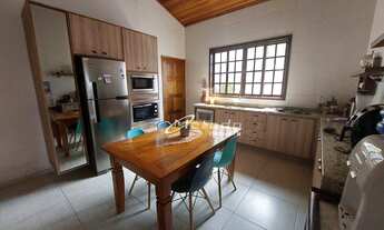 Imagem 7: Casa com 3 dormitórios à venda, pertinho do centro da cidade, por R$820.000,00. Guararema