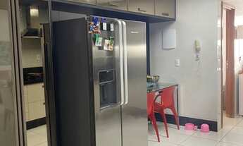 Imagem 2: Apartamento para venda possui 120 metros quadrados com 3 quartos em Petrópolis - Natal - R