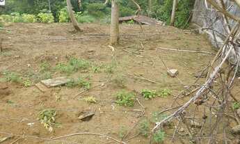 Imagem: Terreno com 300 metros quadrados