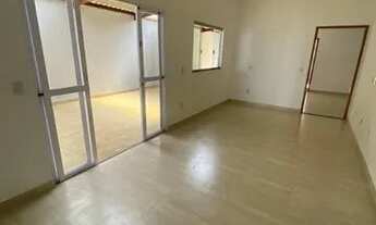 Imagem 7: Casa ampla com 3/4 sendo 1 suite em excelente localização