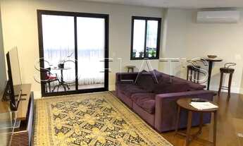 Imagem: Flat em Moema totalmente reformado e alto