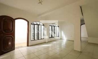 Imagem 2: Casa para Aluguel - Água Branca, 5 Quartos, 200 m2