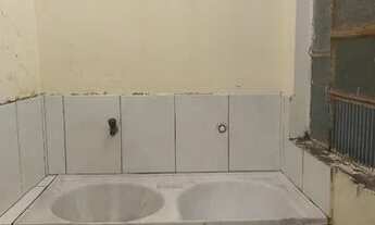 Imagem 4: Aluga-se Barraco de Fundos / Entrada_Saída Individual