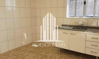 Imagem 2: Casa assobradada com 1 dorm e 2 vagas de garagem