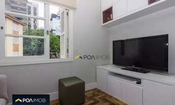 Imagem 2: Apartamento com 2 dormitórios para alugar, 53 m² por R$ 2.985/mês - Auxiliadora - Porto Al