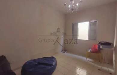 Imagem 6: Casa para aluguel e venda tem 300 metros quadrados com 5 quartos