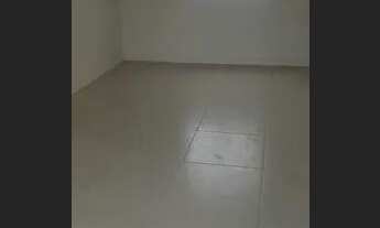 Imagem 2: Casa de 2/4 sendo uma suíte dentro de condomínio