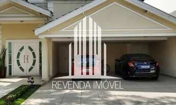 Imagem: Casa de 344m² com 4 quartos sendo 2 suítes