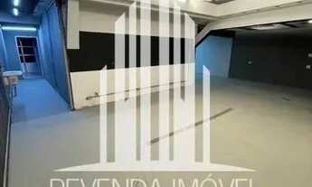 Imagem 4: Casa à venda no Jardim Britânia com 400m² 3 dormitórios 1 suíte 4 banheiros 6 vagas