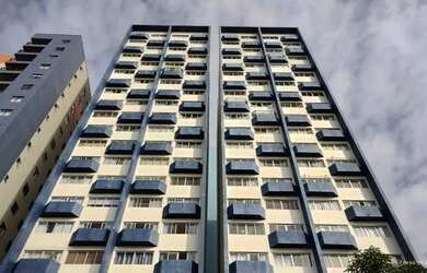 Imagem 2: Apartamento para aluguel possui 75 metros quadrados com 2 quartos em Cristo Rei - Curitiba