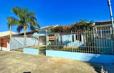 Imagem 2: Linda casa com 2 dormitórios e 2 vagas de garagem