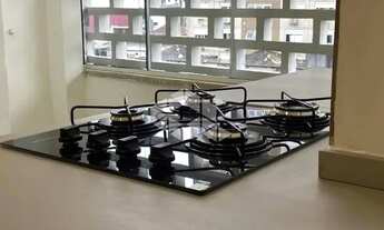 Imagem 7: Apartamento Reformado de 2 Dormitórios na José do Patrocínio - 60 m² Privativos, Sol da Ma