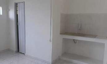 Imagem 3: Aluguel kitinete com pia de cozinha e banheiro