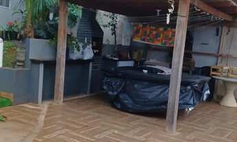 Imagem 2: Casa com 3 quartos, 3 banheiros, piscina, Terreno com 500m2, Jd. Paulista IV, Maringá-PR