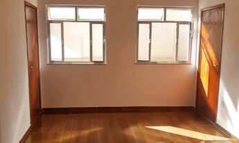 Imagem: Vendo prédio com três moradia