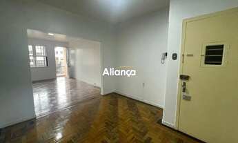 Imagem 3: Apartamento com 3 dormitórios, despensa e churrasqueira no bairro Petrópolis em Porto Aleg