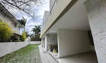 Imagem 2: Casa nova a venda no Campeche de 3 dormitórios sendo 1 suite dentro de loteamento planejad